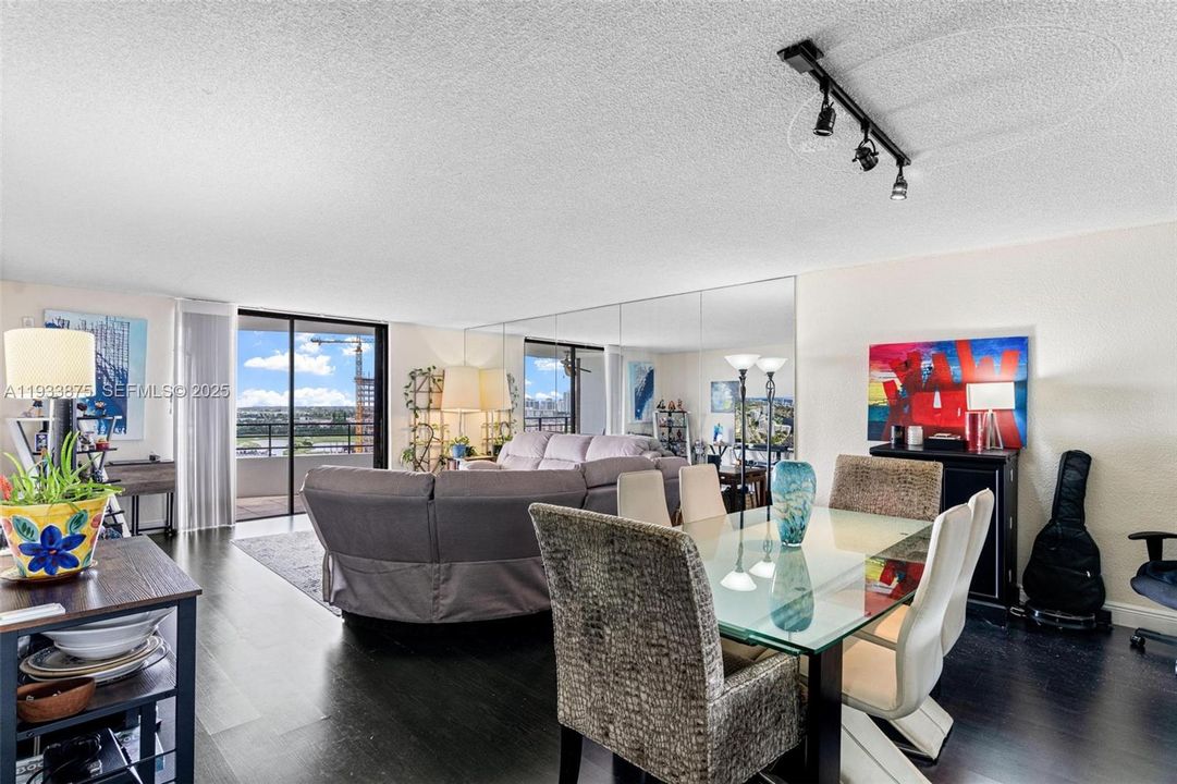 For Sale: $495,000 (3 beds, 2 baths, 1780 Square Feet)