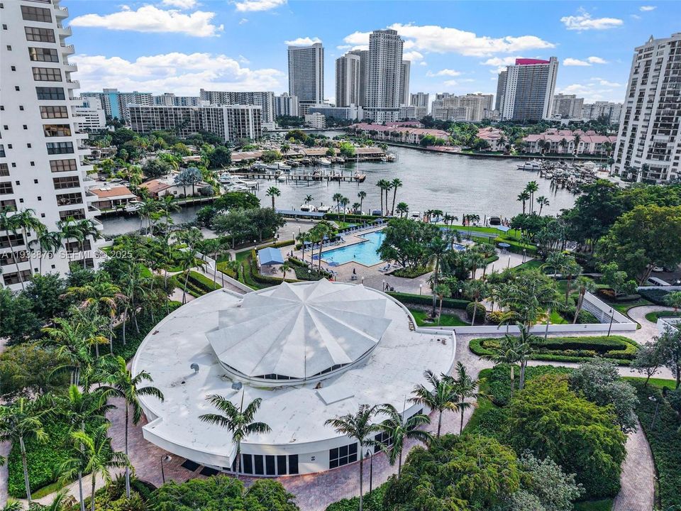 For Sale: $495,000 (3 beds, 2 baths, 1780 Square Feet)