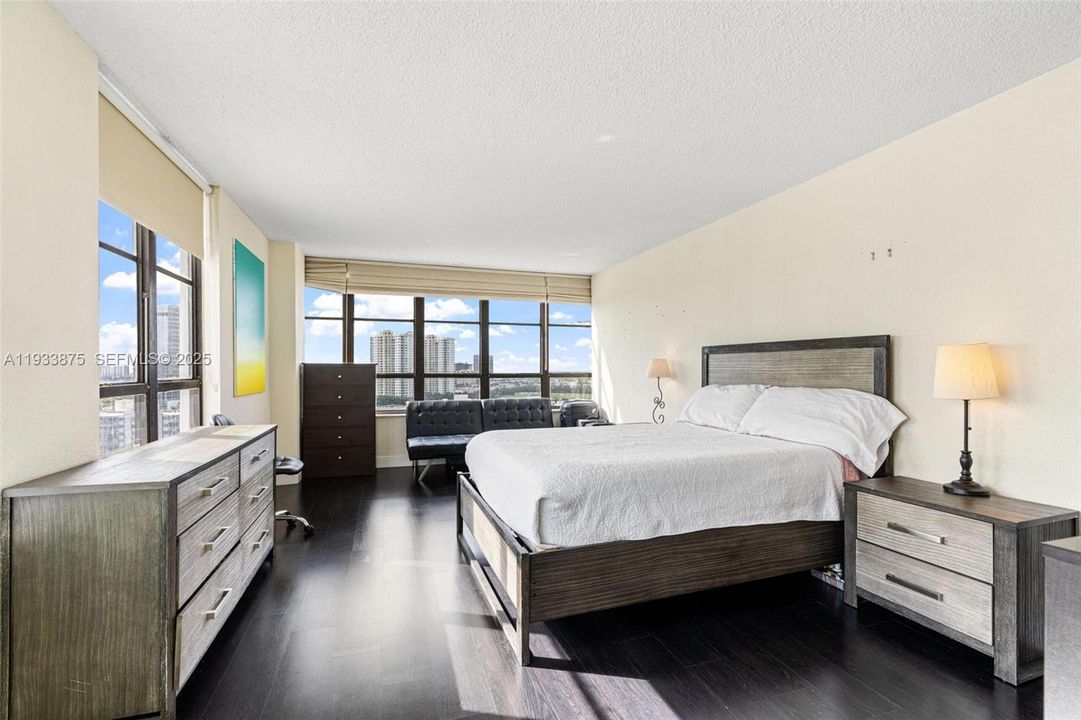 For Sale: $495,000 (3 beds, 2 baths, 1780 Square Feet)