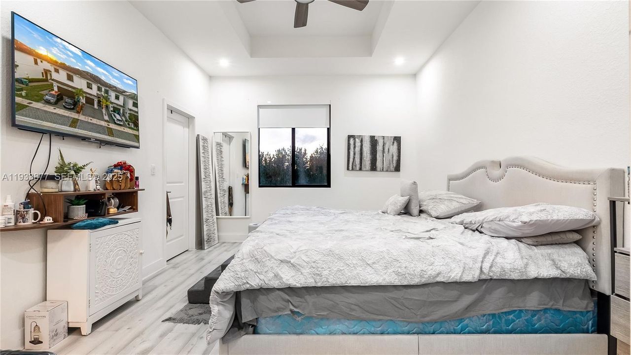 For Sale: $440,000 (3 beds, 2 baths, 1530 Square Feet)