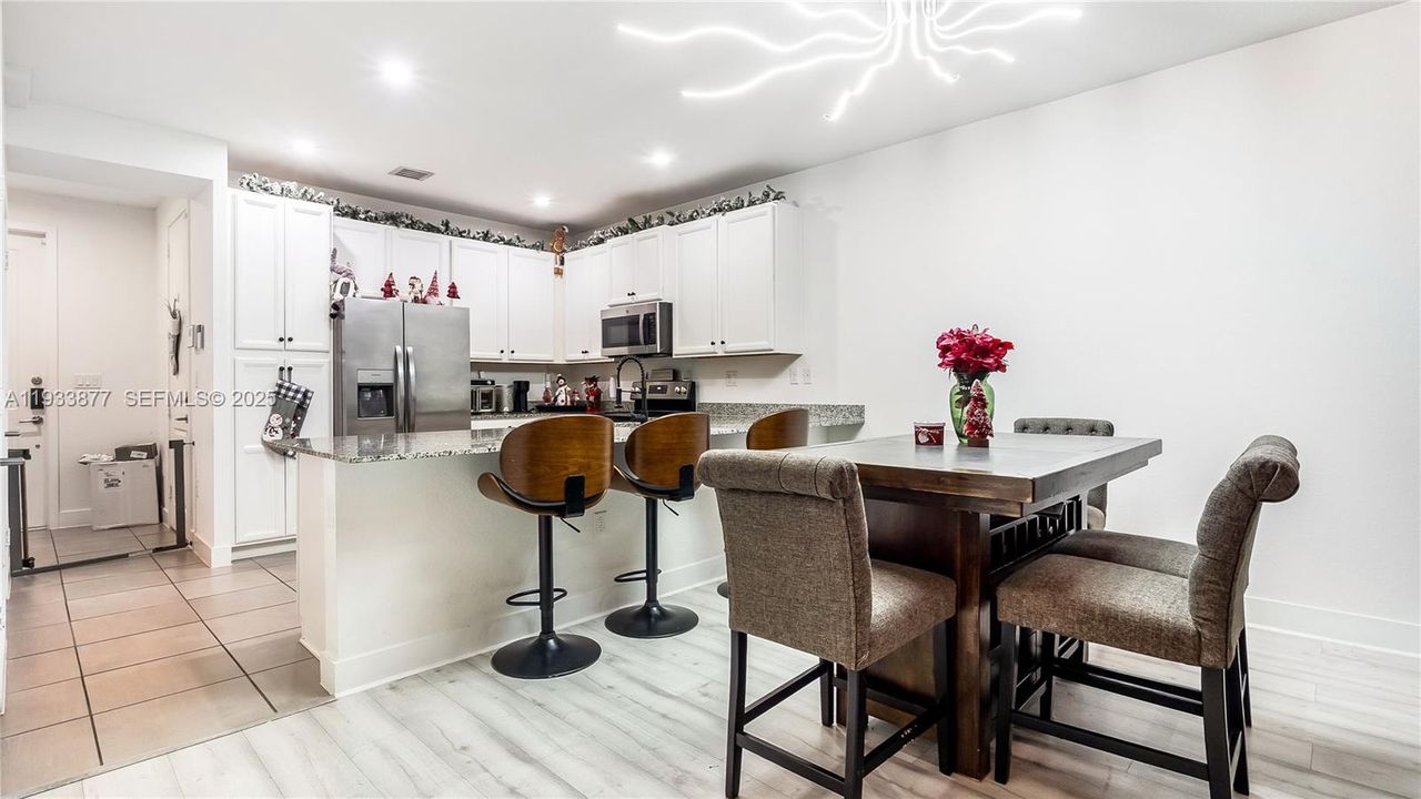 For Sale: $440,000 (3 beds, 2 baths, 1530 Square Feet)