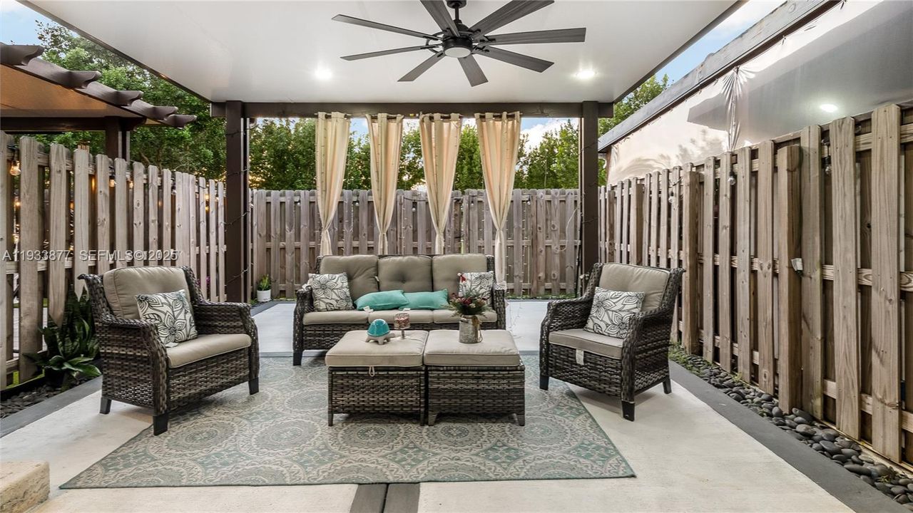 For Sale: $440,000 (3 beds, 2 baths, 1530 Square Feet)