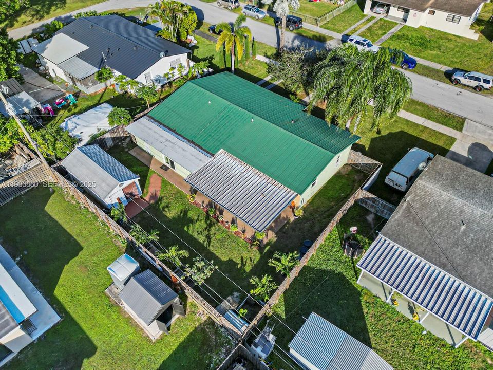 For Sale: $524,900 (3 beds, 2 baths, 1698 Square Feet)