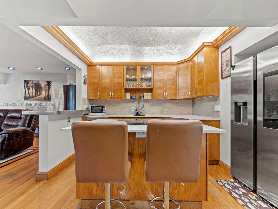 For Sale: $524,900 (3 beds, 2 baths, 1698 Square Feet)