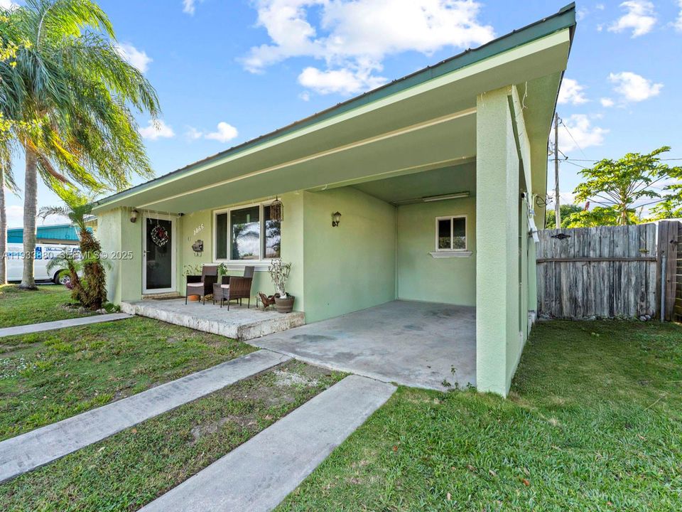 For Sale: $524,900 (3 beds, 2 baths, 1698 Square Feet)