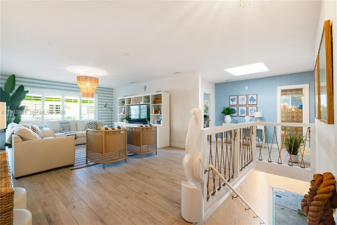 待售: $1,800,000 (3 贝兹, 3 浴室, 1628 平方英尺)