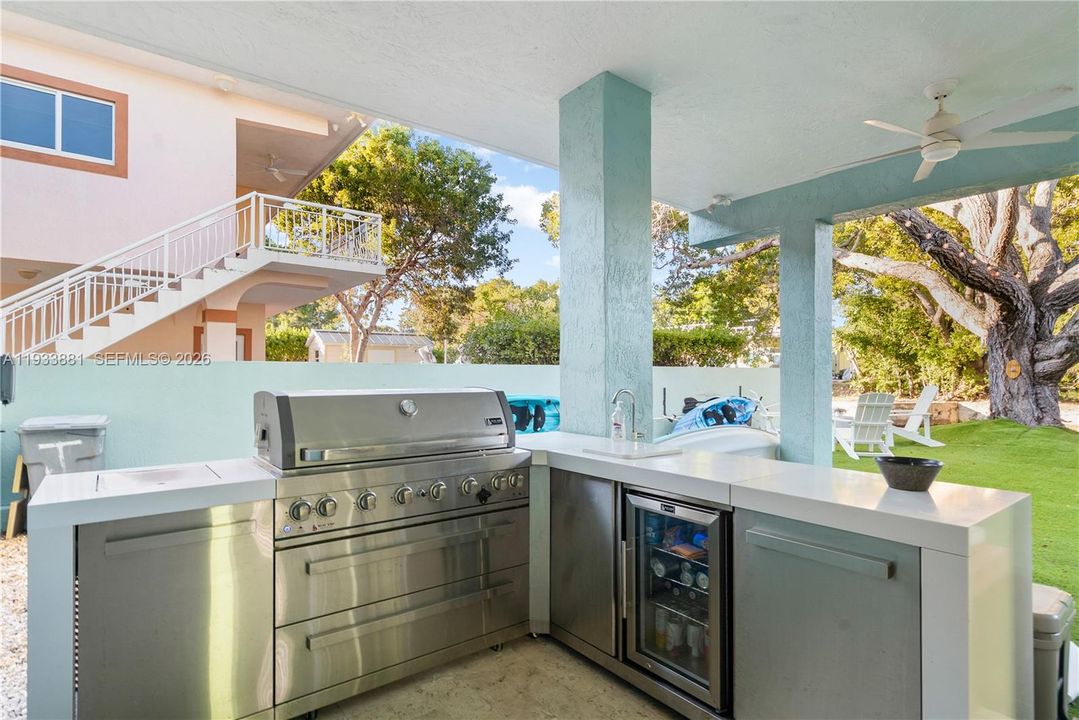 待售: $1,800,000 (3 贝兹, 3 浴室, 1628 平方英尺)