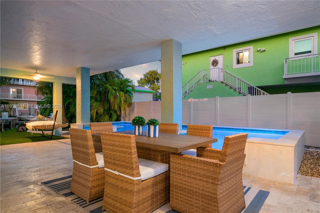 待售: $1,800,000 (3 贝兹, 3 浴室, 1628 平方英尺)