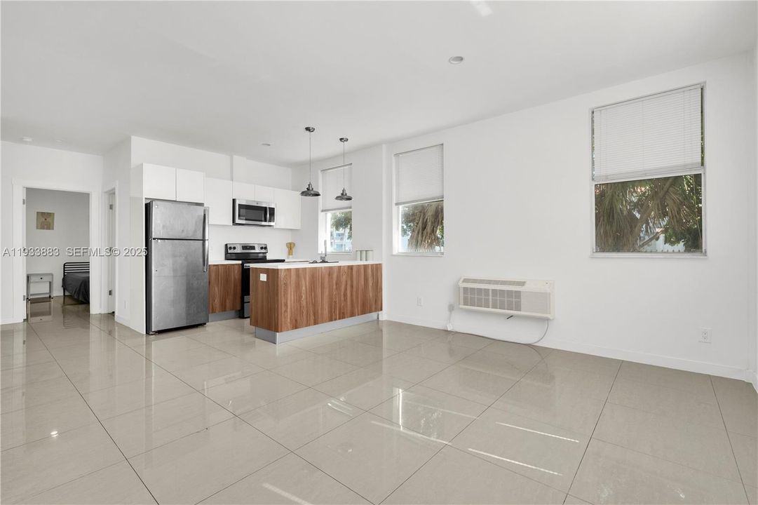 В аренду: $1,950 (1 спален, 1 ванн, 565 Квадратных фут)