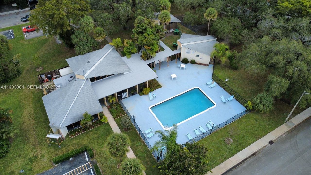 For Sale: $319,000 (3 beds, 2 baths, 1330 Square Feet)