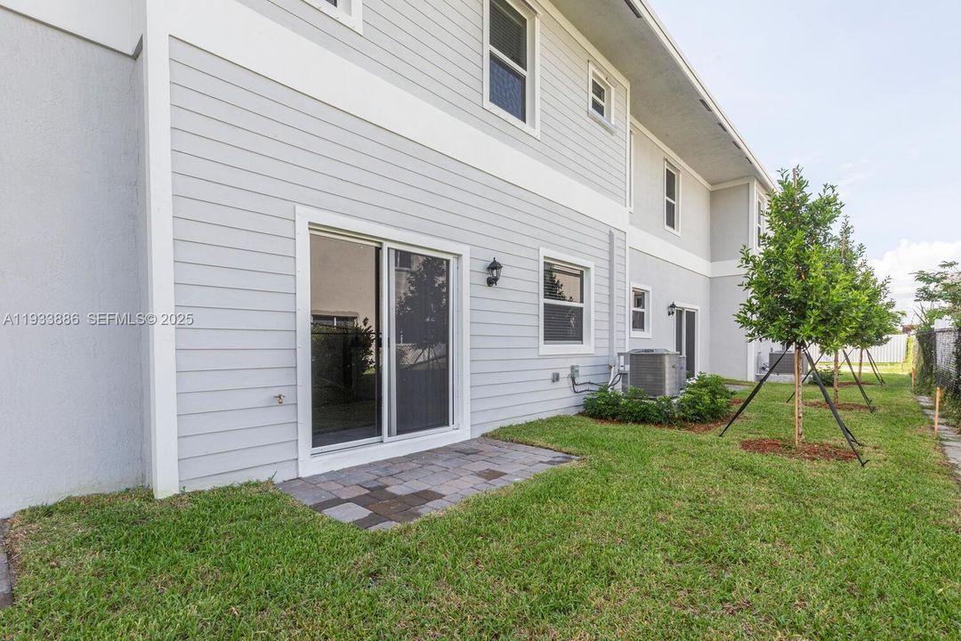 For Sale: $379,999 (3 beds, 2 baths, 1542 Square Feet)