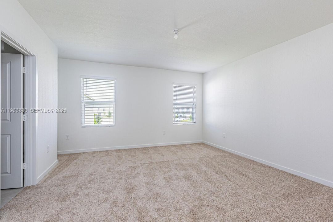 For Sale: $379,999 (3 beds, 2 baths, 1542 Square Feet)