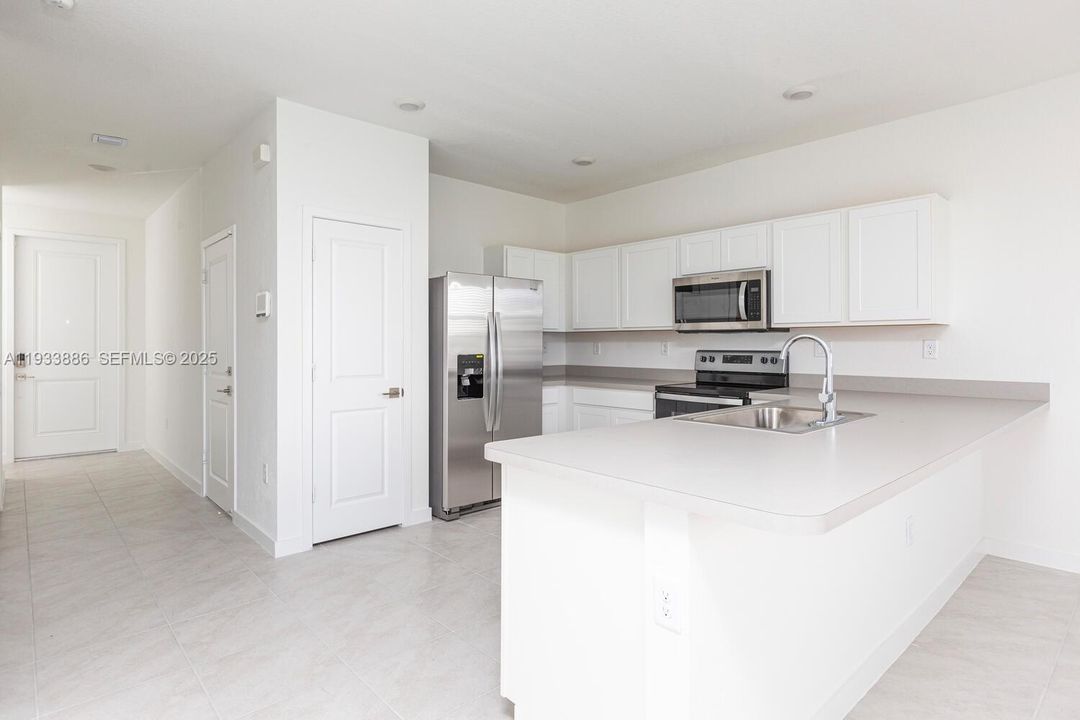 For Sale: $379,999 (3 beds, 2 baths, 1542 Square Feet)