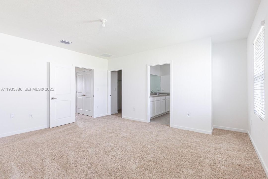 For Sale: $379,999 (3 beds, 2 baths, 1542 Square Feet)