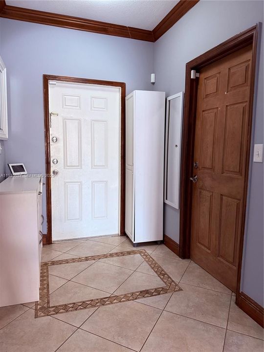 出租: $4,800 (3 贝兹, 2 浴室, 1432 平方英尺)