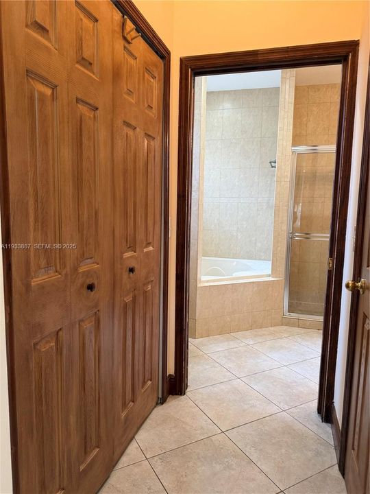 出租: $4,800 (3 贝兹, 2 浴室, 1432 平方英尺)