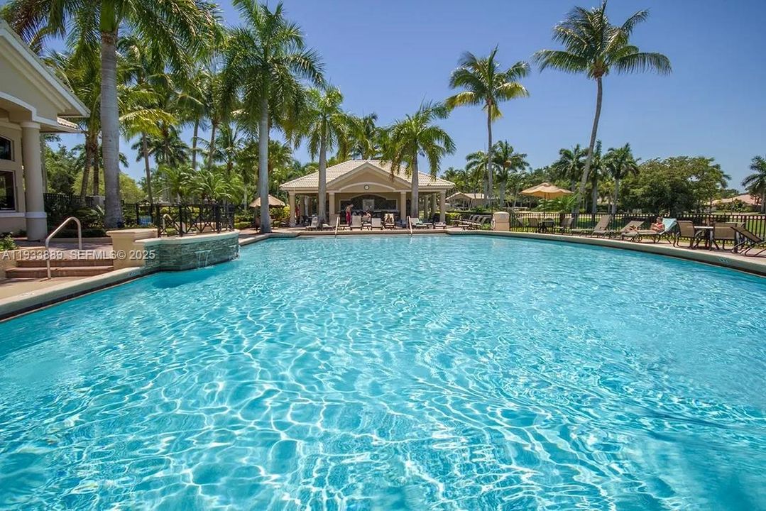 En Venta: $850,000 (3 camas, 2 baños, 2118 Pies cuadrados)