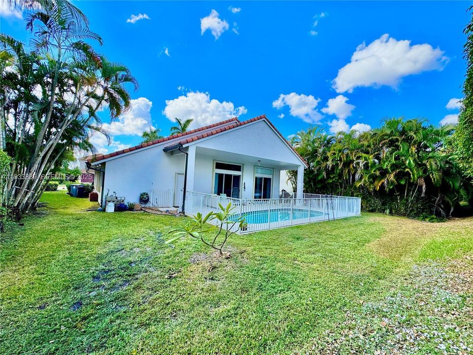 En Venta: $850,000 (3 camas, 2 baños, 2118 Pies cuadrados)