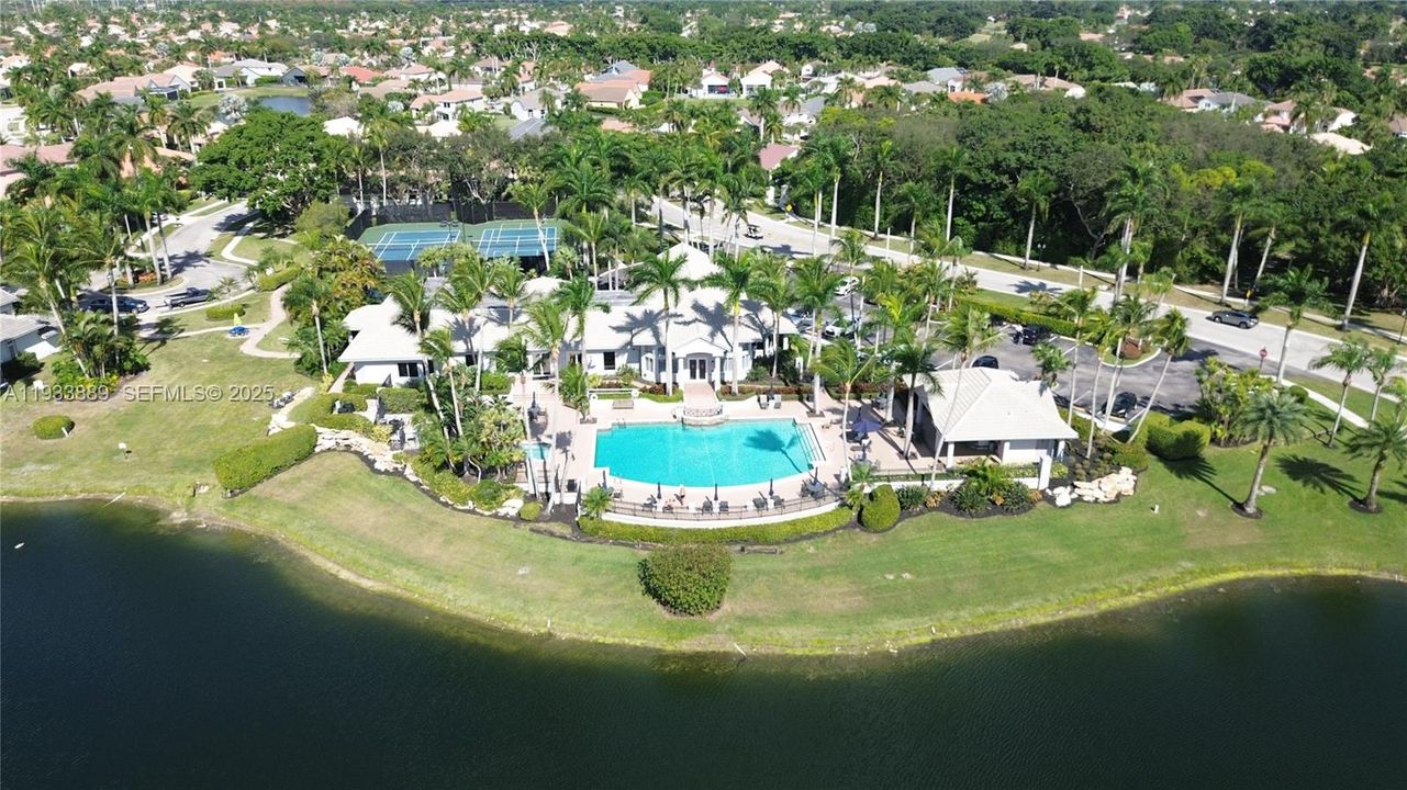 En Venta: $850,000 (3 camas, 2 baños, 2118 Pies cuadrados)