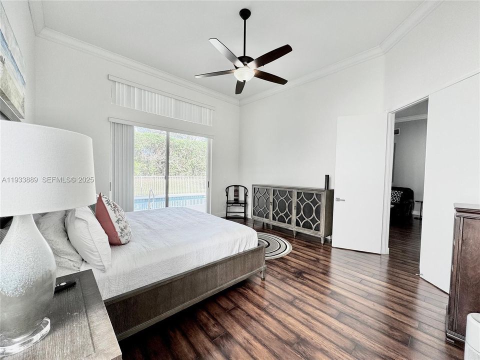 En Venta: $850,000 (3 camas, 2 baños, 2118 Pies cuadrados)