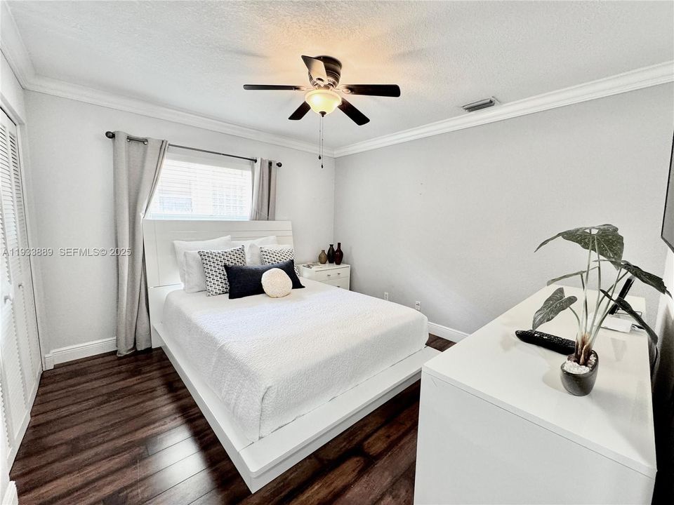 En Venta: $850,000 (3 camas, 2 baños, 2118 Pies cuadrados)