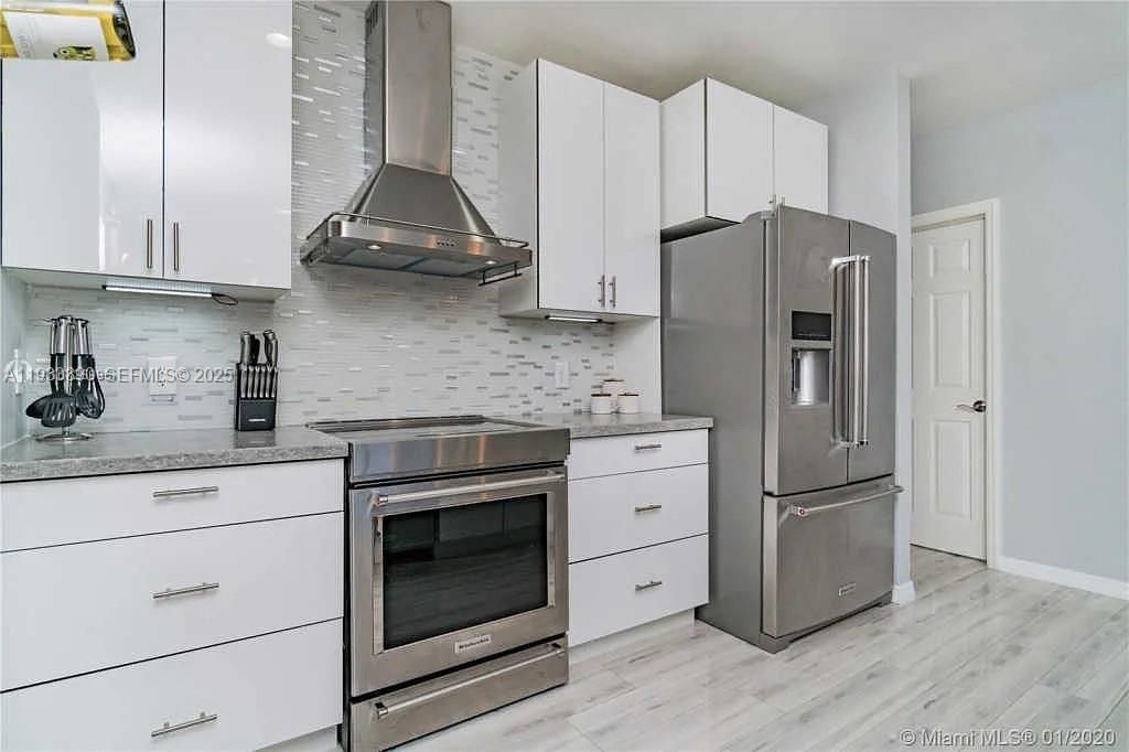 For Rent: $5,990 (3 beds, 2 baths, 1605 Square Feet)