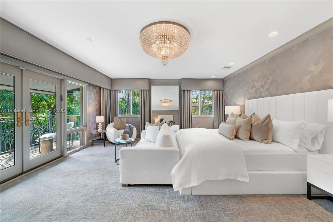 For Sale: $8,750,000 (7 beds, 6 baths, 7034 Square Feet)