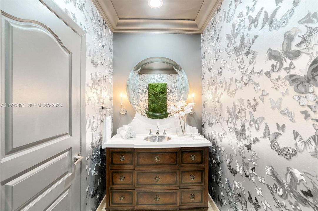 For Sale: $8,750,000 (7 beds, 6 baths, 7034 Square Feet)