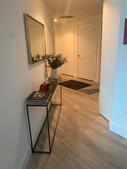 В аренду: $4,490 (2 спален, 2 ванн, 1197 Квадратных фут)