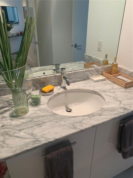 В аренду: $4,490 (2 спален, 2 ванн, 1197 Квадратных фут)