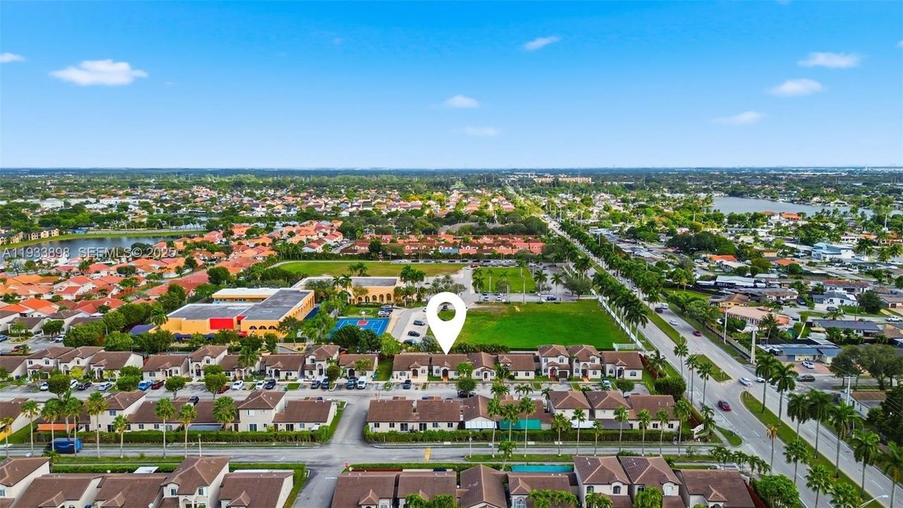 For Sale: $433,000 (3 beds, 2 baths, 1261 Square Feet)