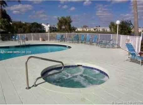 В аренду: $1,694 (1 спален, 1 ванн, 872 Квадратных фут)