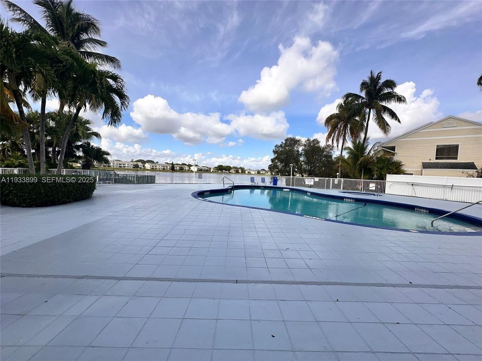 В аренду: $1,694 (1 спален, 1 ванн, 872 Квадратных фут)