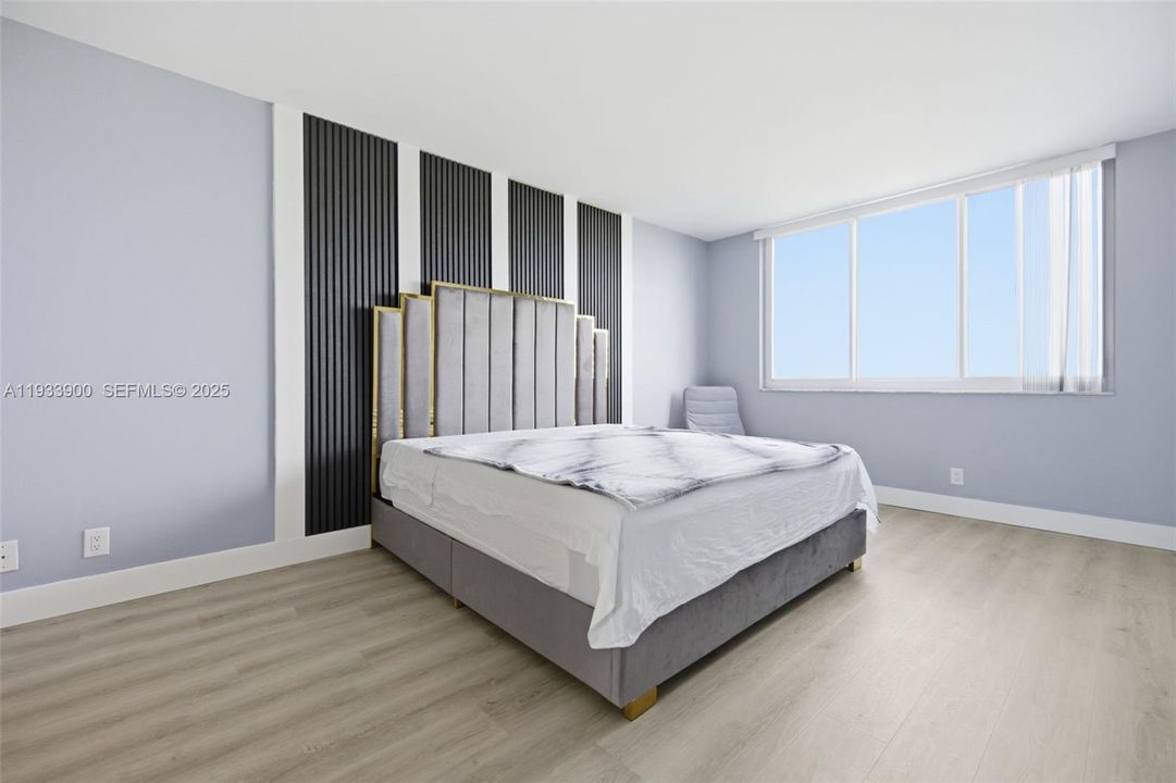 For Sale: $269,000 (2 beds, 2 baths, 1132 Square Feet)