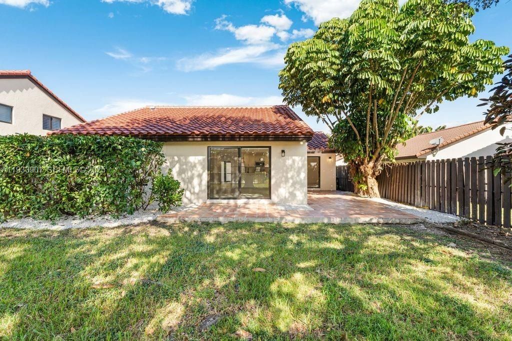 En Renta: $4,000 (3 camas, 2 baños, 1656 Pies cuadrados)