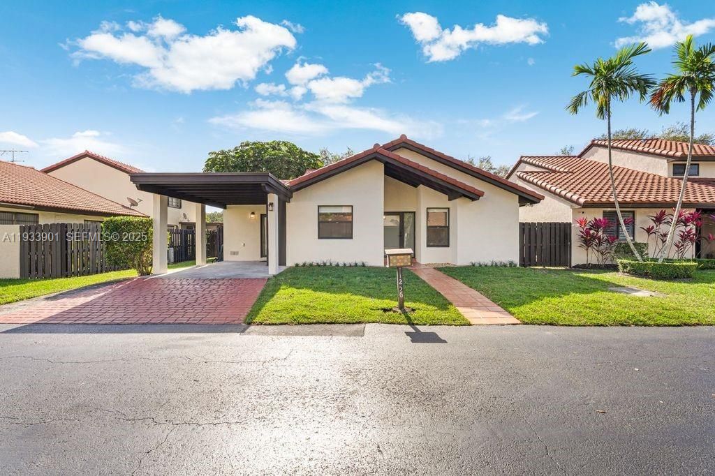 En Renta: $4,000 (3 camas, 2 baños, 1656 Pies cuadrados)