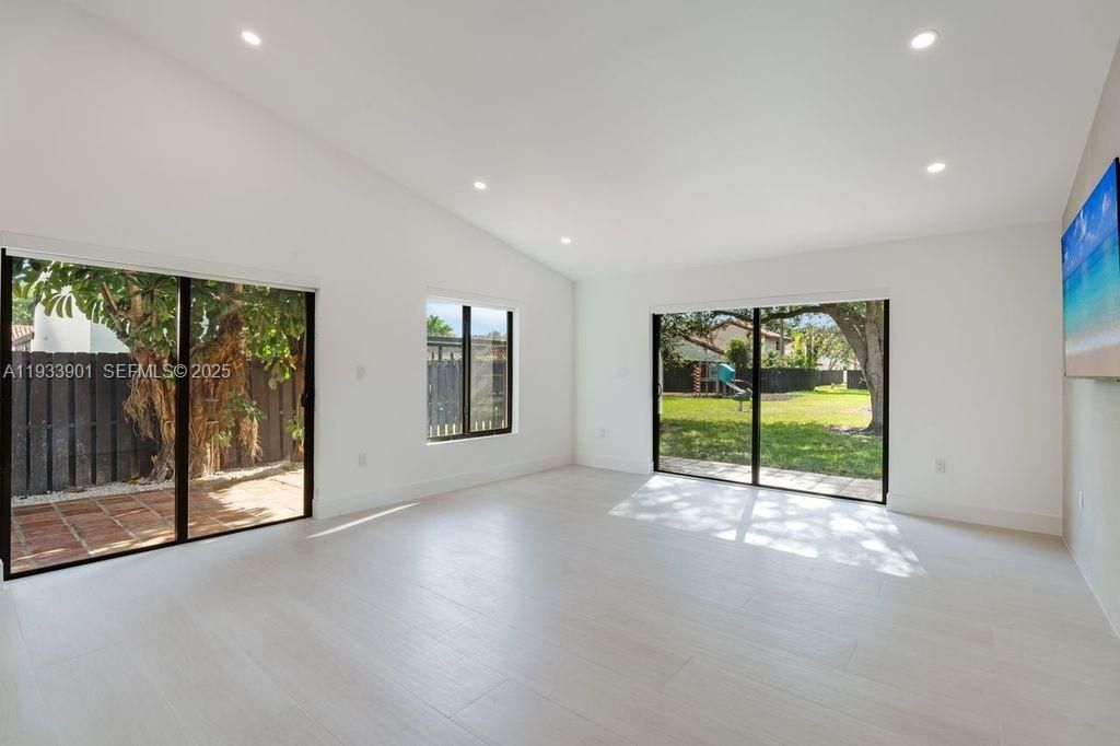 En Renta: $4,000 (3 camas, 2 baños, 1656 Pies cuadrados)