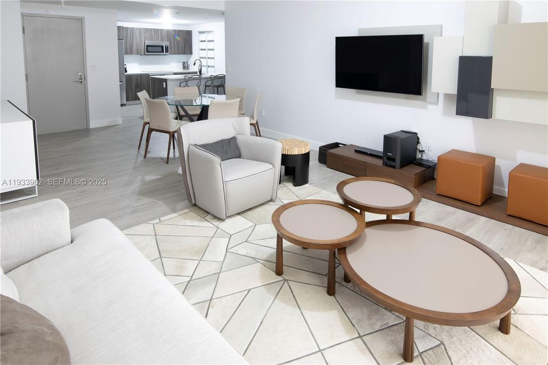 For Rent: $7,500 (3 beds, 3 baths, 1592 Square Feet)