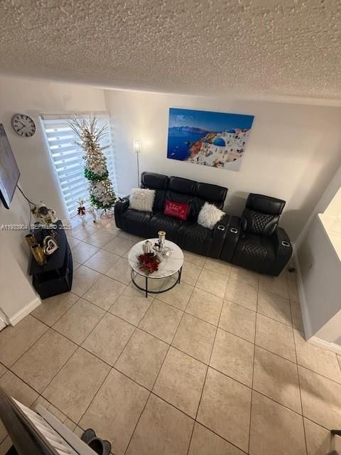 For Sale: $360,000 (2 beds, 2 baths, 859 Square Feet)