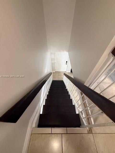 For Sale: $360,000 (2 beds, 2 baths, 859 Square Feet)