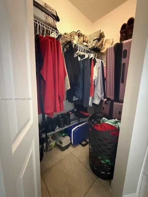 For Sale: $360,000 (2 beds, 2 baths, 859 Square Feet)