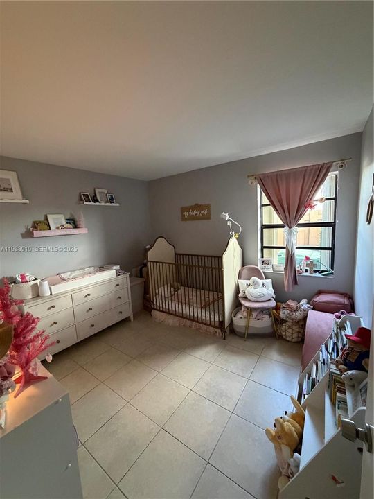 For Sale: $435,000 (2 beds, 2 baths, 1084 Square Feet)