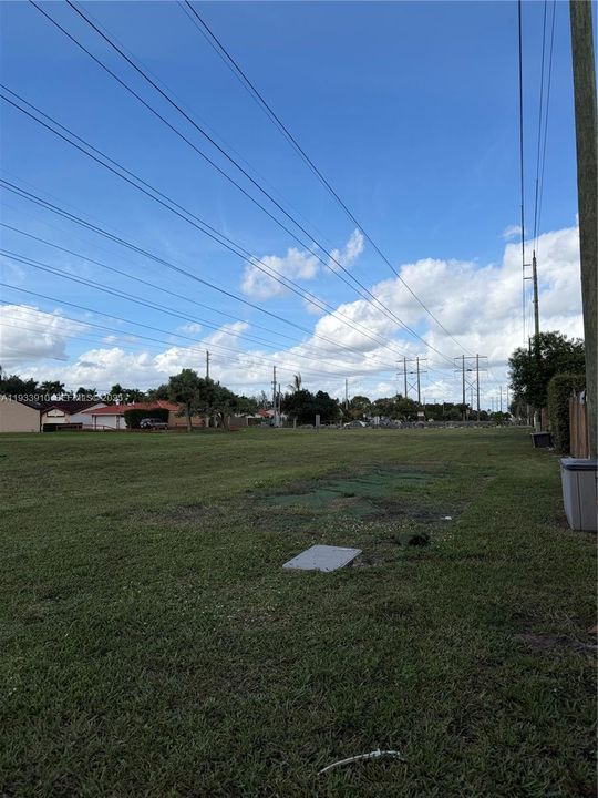 For Sale: $435,000 (2 beds, 2 baths, 1084 Square Feet)