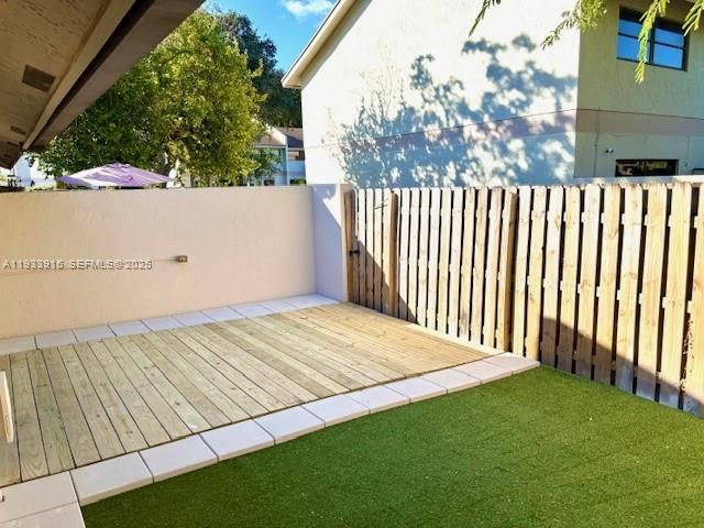 В аренду: $2,200 (2 спален, 2 ванн, 0 Квадратных фут)