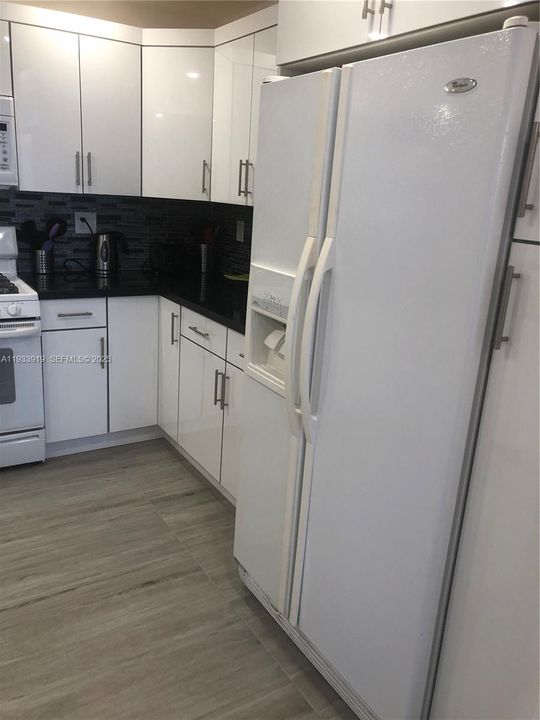 出租: $3,590 (2 贝兹, 2 浴室, 1312 平方英尺)