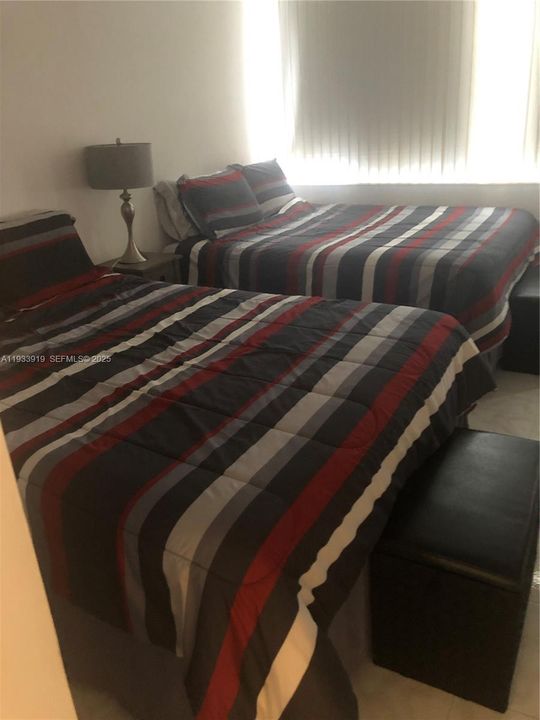 出租: $3,590 (2 贝兹, 2 浴室, 1312 平方英尺)