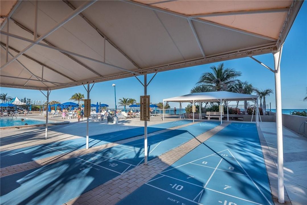 出租: $3,590 (2 贝兹, 2 浴室, 1312 平方英尺)