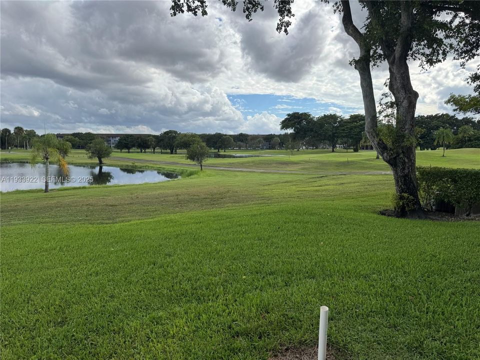 В аренду: $1,775 (2 спален, 1 ванн, 953 Квадратных фут)