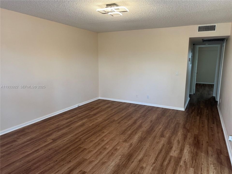 В аренду: $1,775 (2 спален, 1 ванн, 953 Квадратных фут)