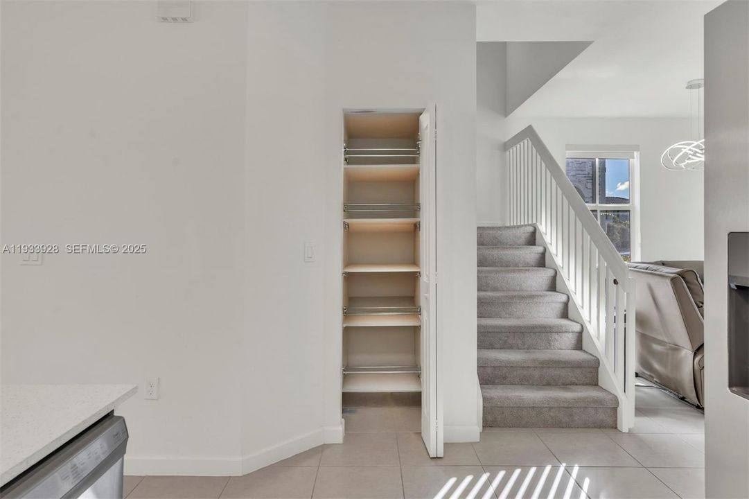 For Sale: $615,000 (4 beds, 3 baths, 1853 Square Feet)